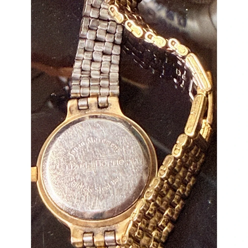 Liz Claiborne Women's Quartz Watch Gold Tone Two-Tone‎ For Parts/Repair